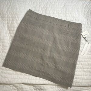 Madison d’Amelie short plaid lined skirt. Medium